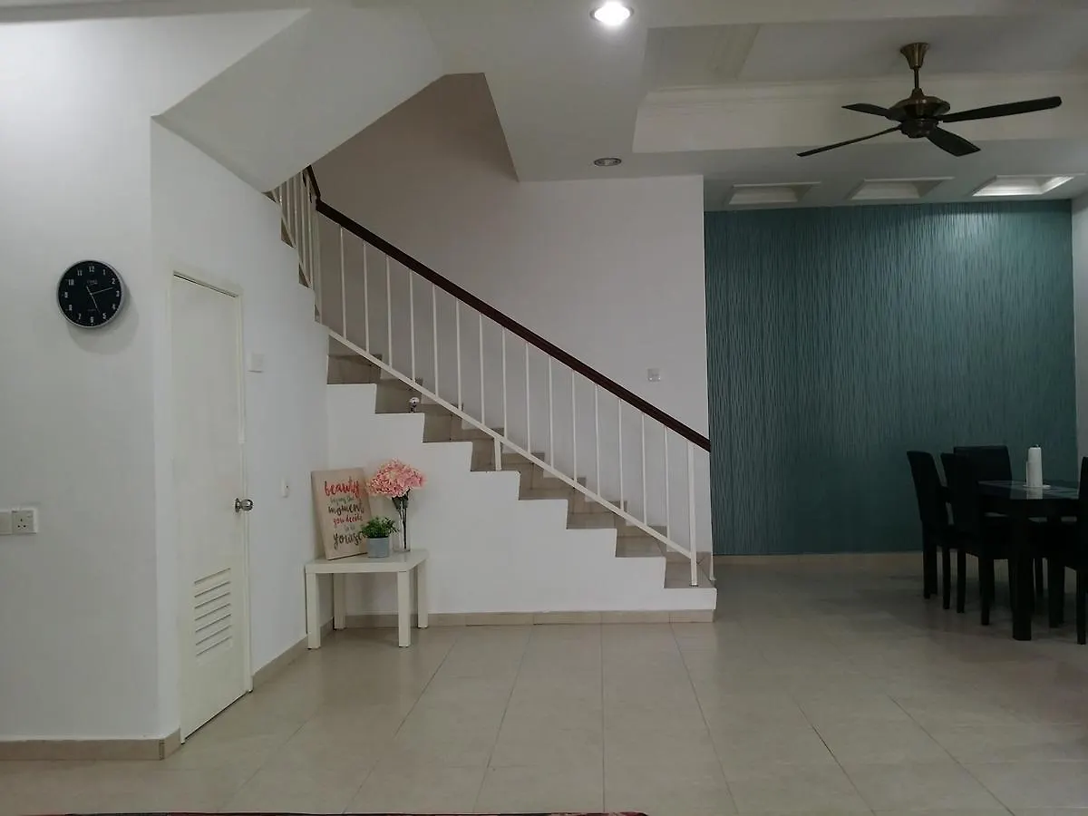 Homestay Pontian De Jasa Τζόχορ Μπάχρου Μαλαισία