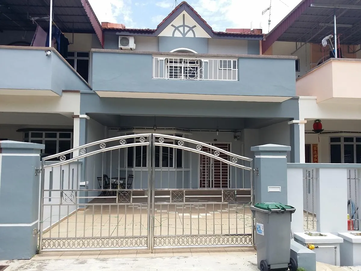 Homestay Pontian De Jasa Τζόχορ Μπάχρου Μαλαισία